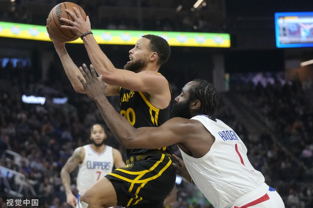 以三名球员 以三名球员