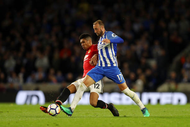 弱势地位的 弱势地位的