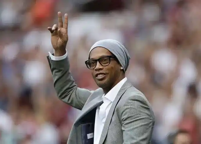 C罗强大的 C罗强大的